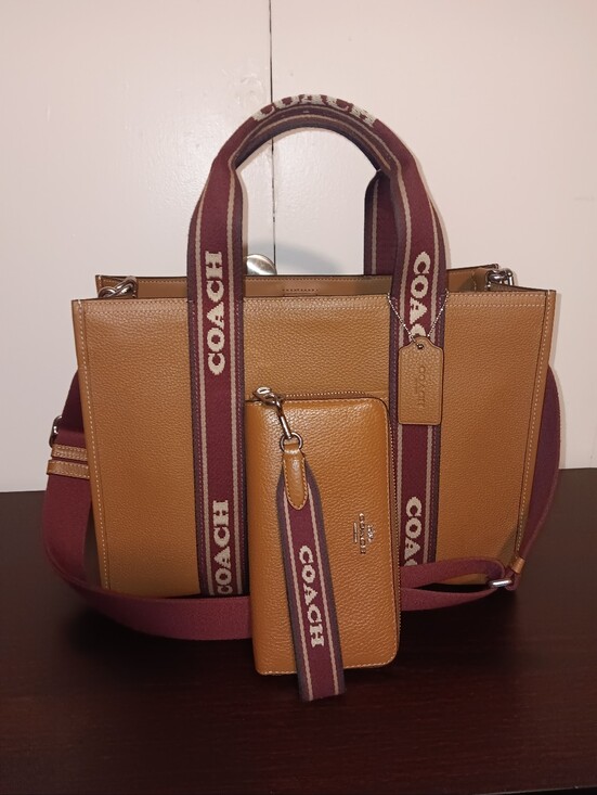 Coach Handbags - Coach Smith Tote With Wallet Leather